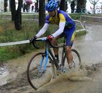 Los ciclistas tuvieron que esforzarse en un circuito exigente.