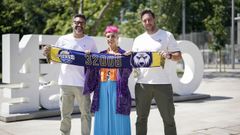  Rub�n Ameijeiras, Ant�a P�rez y David Rodr�guez se reunieron tras una bufanda cobista al presentar la grada de animaci�n