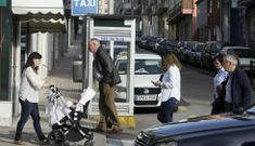 Los socialistas recuerdan que Lal�n tiene un 35 % de licencias de taxi por encima de la ley. 