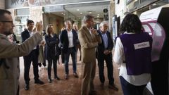 El delegado del Gobierno, Jos� Mi�ones, viaj� de Santiago a Ourense para supervisar la puesta en marcha de las ayudas para el transporte.