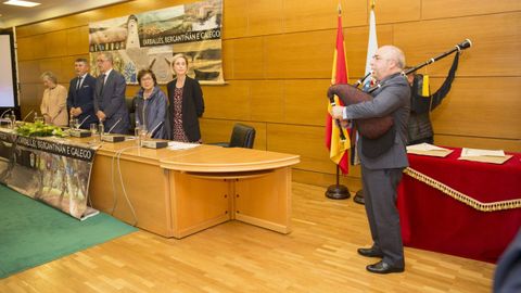 Enla entrega de premios del Padroado Fogar de Berganti�os