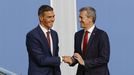 Encuentro entre Alfonso Rueda y Pedro Snchez durante la botadura de la primera fragata de la serie F-111 en Ferrol.