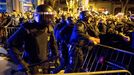 Tensi�n en las calles de Barcelona por la presencia del rey en el Mobile