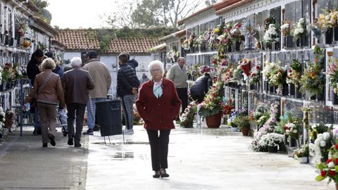 Todos los Santos en el cementerio de Catabois, Ferrol