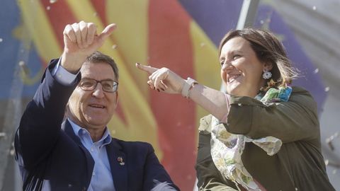 Feijoo, junto Mara Jos Catal.