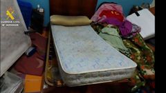 Lugar en el que dorm�a el hombre que estuvo 17 a�os explotado, localizado en la localidad navarra de Caparroso