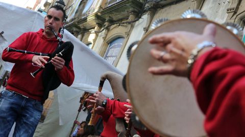 P�s de Barro anima a los asistentes a donar alimentos