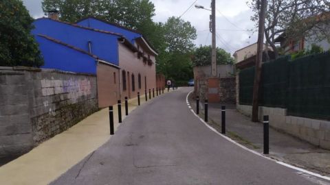 Nuevo arcén peatonal en la Carbayera de Roces