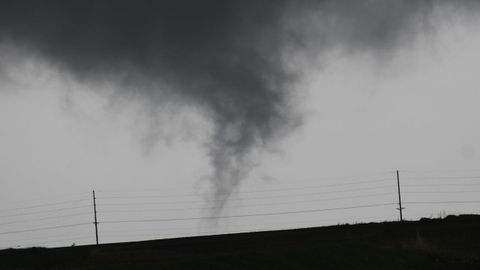Al menos seis muertos tras el paso de varios tornados por Tennessee