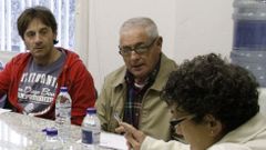 Evaristo Garc�a, en el centro de la imagen