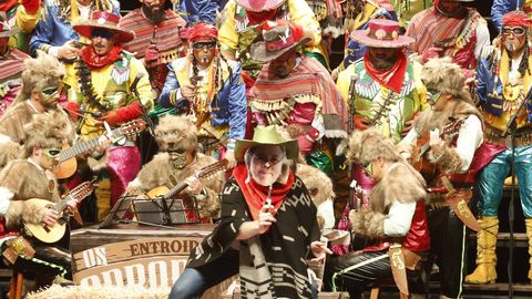 O auditorio do Grove, a tope coas s�as comparsas