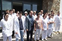 Louz�n pos� con la plantilla del laboratorio de Mouriscade, integrada por una treintena de personas. 