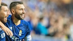 Sergi Enrich y Borja Bastn celebran el 1-0 del Oviedo al Levante