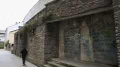 El acceso al pabell�n de la OJE est� tapiado desde hace a�os