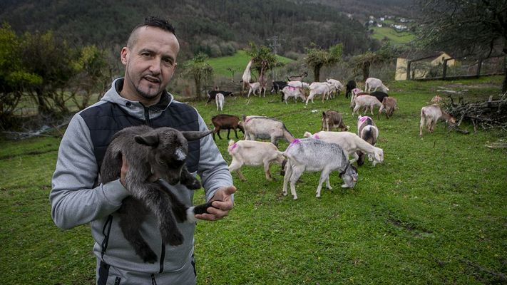 Roberto Nimo es uno de los tres socios de Ecocabuxa.