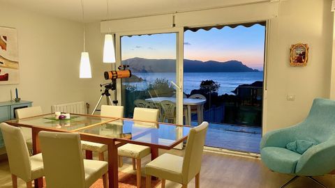 Interior de la vivienda, con unas extraordinarias vistas al mar
