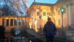 El asturiano Jaime Rodr�guez, en el parque Lazienki de Varsovia
