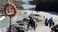 La playa mari�ana de As Catedrais, una de las que m�s gente recibe en verano en la comarca