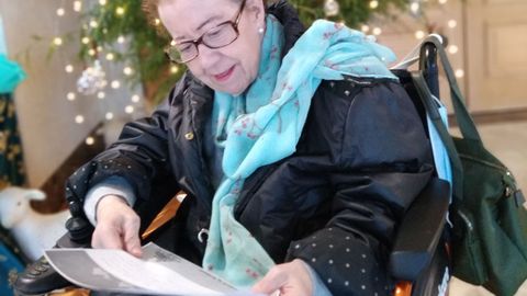 Teresa, que vive desde hace cinco a�os en la residencia Santa Marta, de Vigo, ha escrito su carta de Reyes y la de al menos 40 compa�eros que no pod�an hacerlo