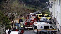 Tres personas tuvieron que ser evacuadas por la ventana