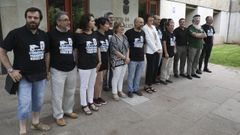 Los miembros del BNG que ocuparon Meir�s simb�licamente el pasado 30 de agosto y que fueron denunciados por los Franco asistieron este mi�rcoles al pleno en O H�rreo. Las 19 personas se hallan ahora encausadas por allanar una propiedad privada.