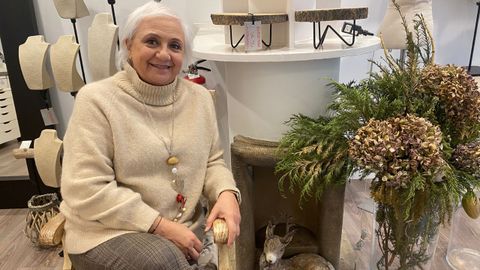 Dulce Abad, en su tienda de Oviedo