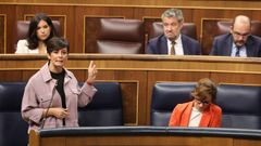 La ministra de Vivienda, Isabel Rodr�guez, durante la sesi�n de control al Gobierno en el Congreso este mi�rcoles.