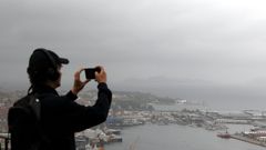 El polvo sahariano cre� ayer en Vigo una calima que difuminaba el horizonte.