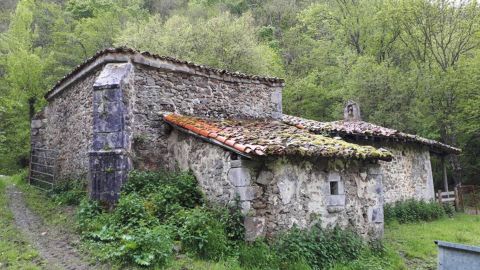 Ermita de Nuestra Se�ora de Ricao, en Caleao (Caso)