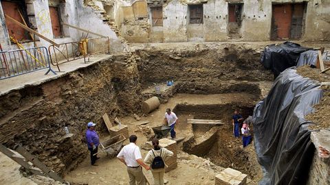 Excavacion arqueologica en el solar del Vicerreitorado de Lugo en el año 2000