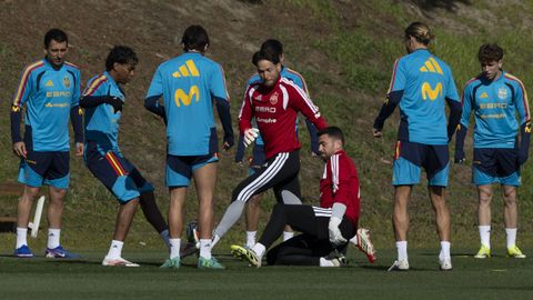 Los jugadores de la selecci�n, durante un entrenamiento previo al amistoso ante Egipto.