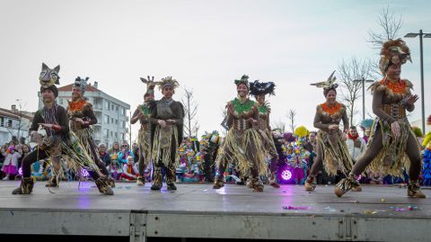 Gran concurso de disfraces y comparsas en Porto do Son