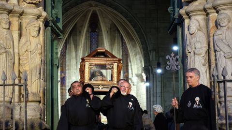 Desenclavo y procesi�n del Santo Entierro en Noia