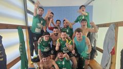 As� celebr� el Fisterra en Boimorto su triunfo en el partido aplazado.