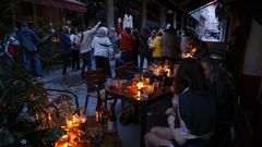 Personas en la calle Torreiro durante el apag�n