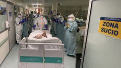 El primer paciente que consigui� dejar la uci del CHUO lo hizo el 8 de abril