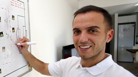 Borja Jim�nez, cuando entrenaba al R�pido de Bouzas