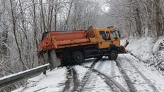 Accidente de la brigada de Caba�aquinta en la carretera As-337
