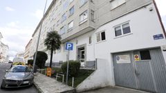 Los okupas del piso de la r�a Santo Graal usaban el garaje comunitario (en la imagen, a la derecha) para guardar un turismo robado, entre otros veh�culos que usaban regularmente.