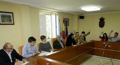 El pleno tambi�n pidi� se�alizar O Valadouro y Alfoz en la A-8.