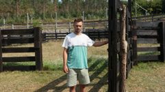 Nacho Rosales, aloitador de la rapa del monte Gag�n, en San Tom� de Pi�eiro, en Mar�n