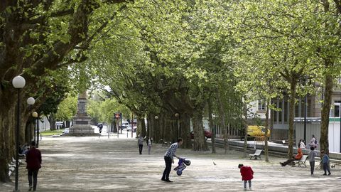 Cantón. Una joya divida, ya que una parte pasó a formar parte de los terrenos de la marina en el XIX y el lado este, del ayuntamiento.