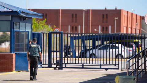 Entrada del Hospital Psiqui�trico Penitenciario de Sevilla.