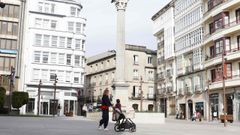 La plaza de Santo Domingo, este viernes soleado por la tarde