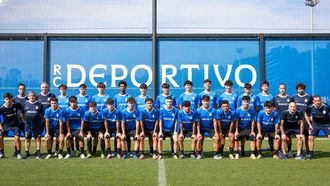 Plantilla del Juvenil A, que comenz&oacute; la pretemporada