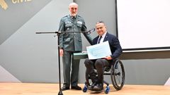 Jos� Manuel Pan tras recibir el premio.