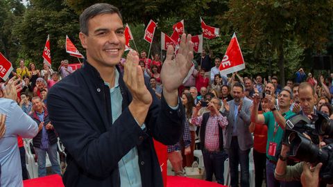 El presidente del Gobierno, Pedro S�nchez, asiste hoy en Oviedo a su primer acto p�blico del PSOE desde que accedi� a la jefatura del Ejecutivo y coincidiendo con sus cien d�as de gesti�n desde que prometi� el cargo ante el Rey