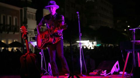 Concierto de  Mikel Erentxun en Ribeira