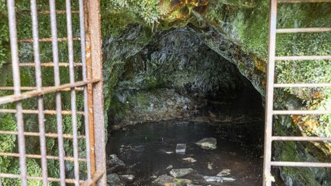 Interior de la mina de Corcoesto, en Cabana de Berganti�os.