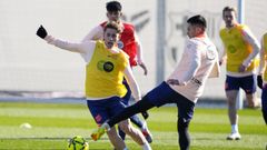 Fermn Lpez, durante un entrenamiento con el Barcelona.